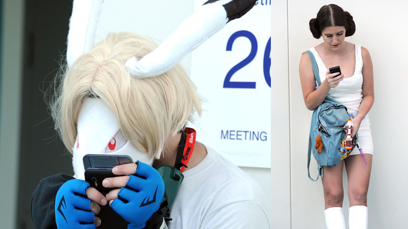 Illustration for article titled World's Largest Collection Of Adult Virgins Gather At Comic-Con 2011